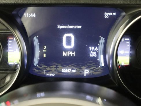 Used 2023 Jeep Wrangler Unlimited Sahara w/ Cold Weather Group AWD/4WD image 39