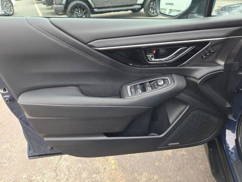Used 2025 Subaru Outback Touring XT image 18