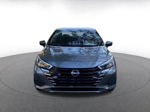 Used 2025 Nissan Versa SV image 2