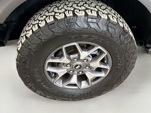 Used 2024 Ford Bronco Badlands image 31