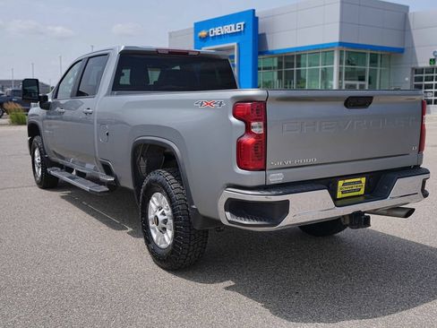 Used 2025 Chevrolet Silverado 2500 LT w/ Convenience Package AWD/4WD image 8