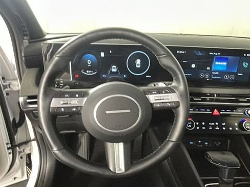 Certified 2025 Hyundai Santa Cruz Limited AWD/4WD image 14