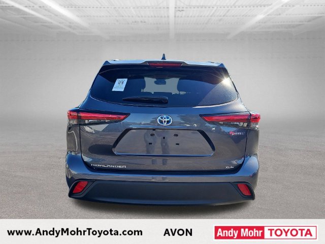 Used 2023 Toyota Highlander XLE AWD/4WD image 6