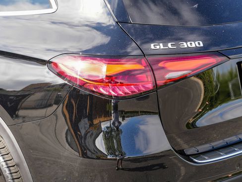 Certified 2026 Mercedes-Benz GLC 300 4MATIC image 11