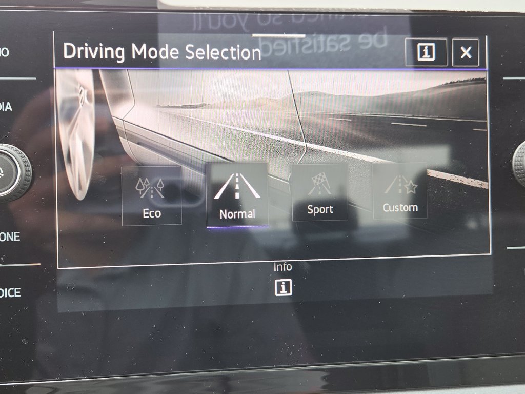 Certified 2026 Volkswagen Jetta SEL FWD image 26