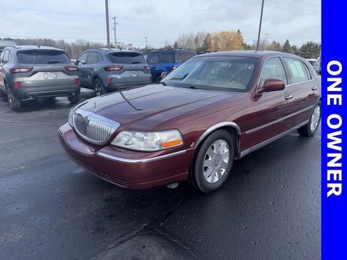 Used 2004 Lincoln Town Car Ultimate image 6