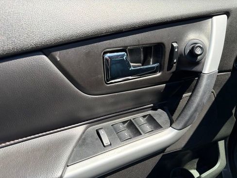 Used 2014 Ford Edge Limited w/ Equipment Group 302A AWD/4WD image 10