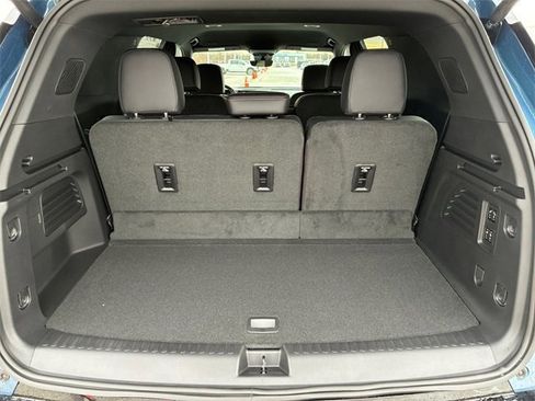 New 2026 Chevrolet Traverse High Country image 16