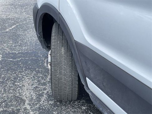 Certified 2023 Ford Transit 250 Medium Roof AWD image 31