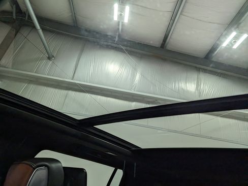 Used 2023 GMC Yukon XL Denali Ultimate image 31