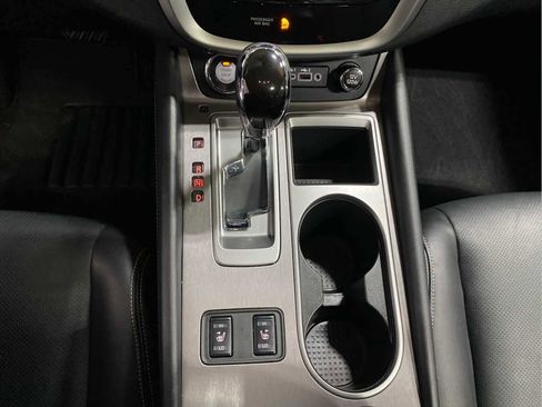 Used 2024 Nissan Murano SL image 18