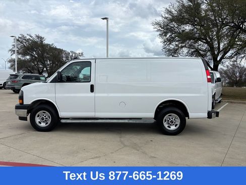 Used 2024 GMC Savana 2500 w/ Driver Convenience Package RWD image 2