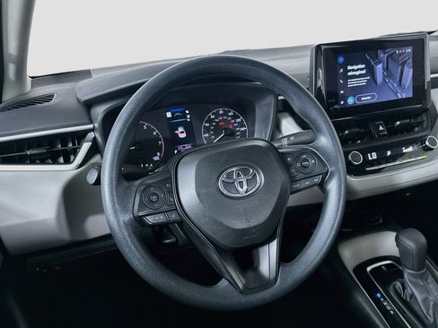 Used 2025 Toyota Corolla LE w/ Convenience Package FWD image 18