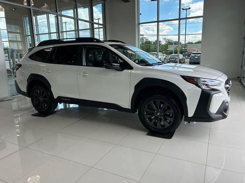 Used 2025 Subaru Outback Onyx Edition AWD/4WD image 6