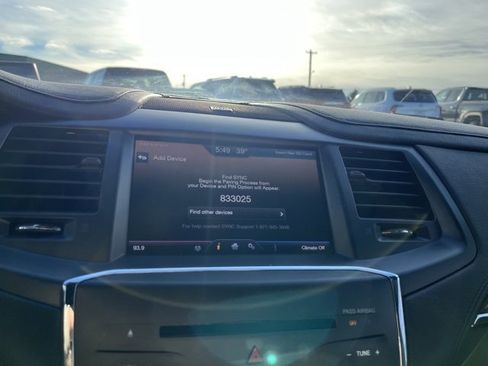 Used 2013 Lincoln MKS image 39