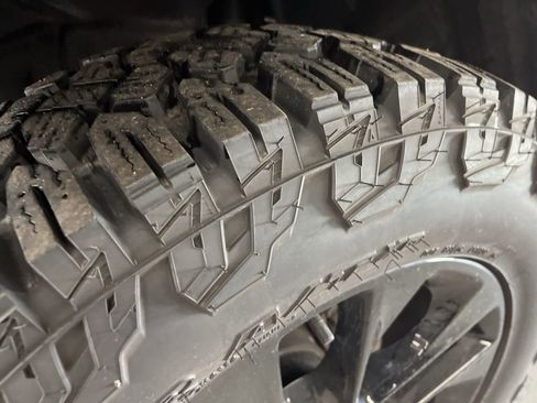 Used 2022 Jeep Wrangler Unlimited Sahara w/ Cold Weather Group image 12