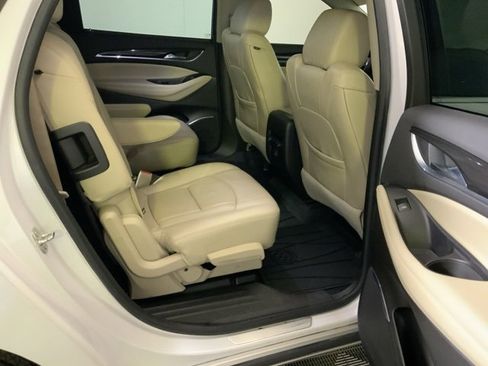 Used 2019 Buick Enclave Essence image 32