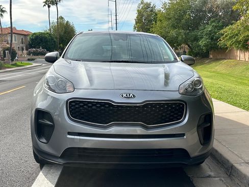 Used 2021 Kia Sportage LX image 3