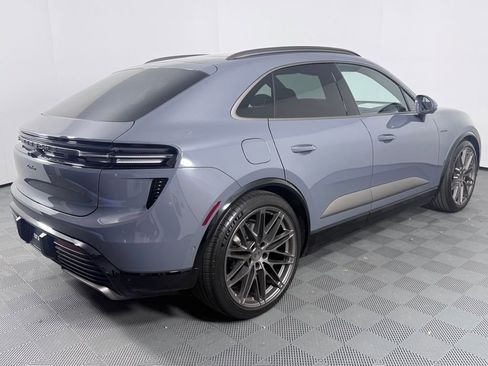 Certified 2025 Porsche Macan Turbo Electric image 8
