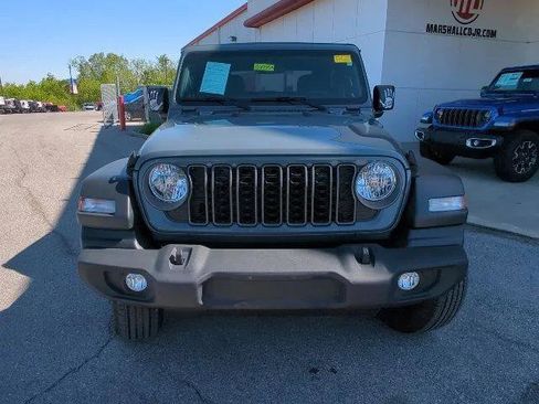Certified 2025 Jeep Wrangler Sport AWD/4WD image 4
