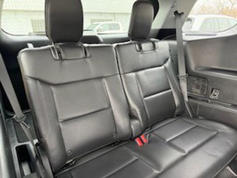Used 2020 Ford Explorer XLT w/ Equipment Group 202A image 27
