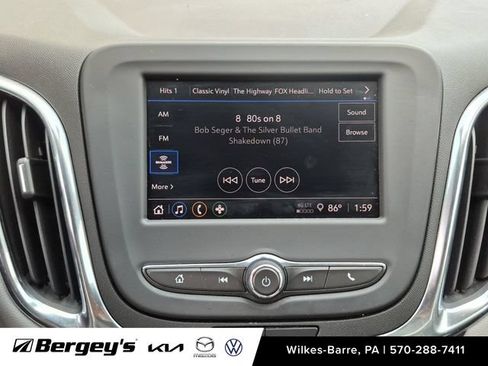 Used 2022 Chevrolet Equinox LS w/ LS Convenience Package AWD/4WD image 17