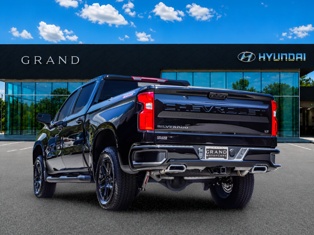 Used 2025 Chevrolet Silverado 1500 LT Trail Boss w/ Convenience Package II AWD/4WD image 4