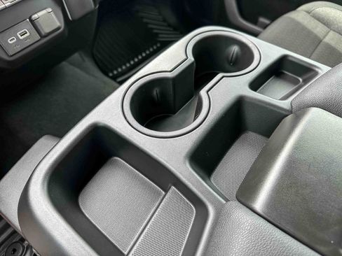 Used 2026 Chevrolet Silverado 1500 Custom RWD image 32