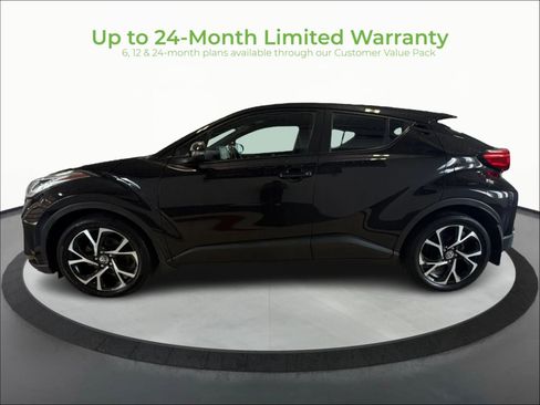 Used 2021 Toyota C-HR XLE FWD image 4