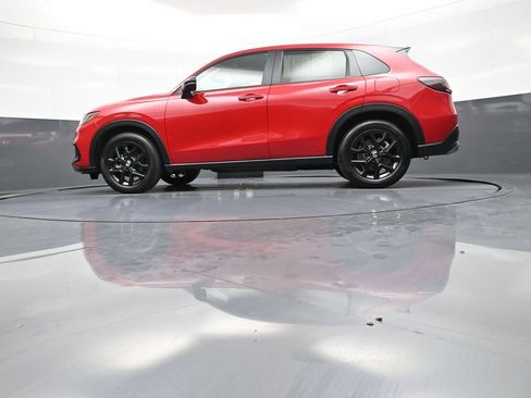 Certified 2025 Honda HR-V Sport image 31