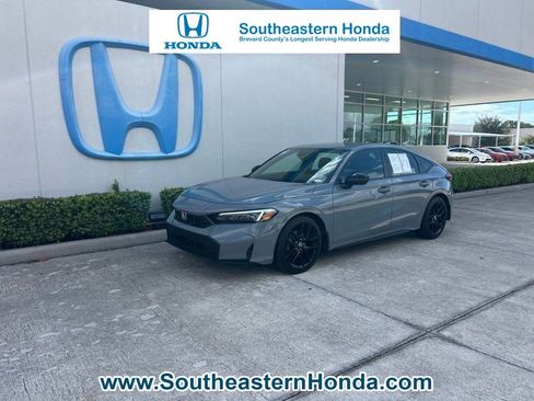 Used 2025 Honda Civic Sport image 1