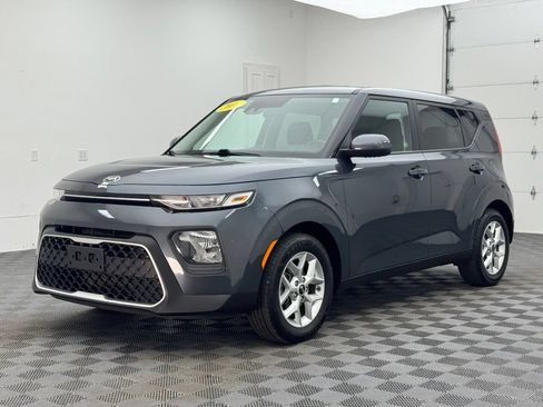 Used 2020 Kia Soul S FWD image 2