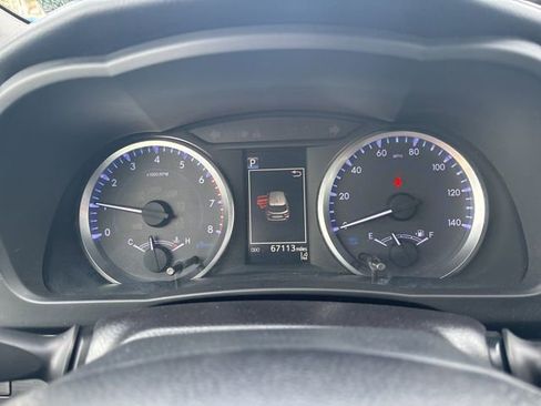 Used 2019 Toyota Highlander LE image 29