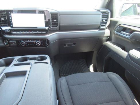 Certified 2026 Chevrolet Silverado 1500 LT AWD/4WD image 16