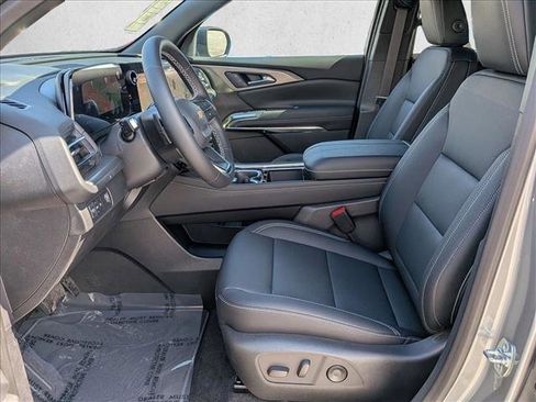 New 2026 Chevrolet Traverse LT FWD image 4