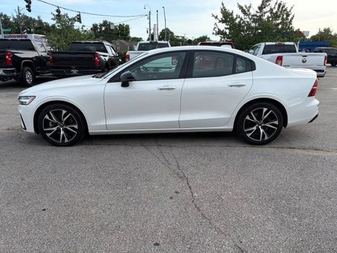 Used 2024 Volvo S60 B5 Core FWD image 3