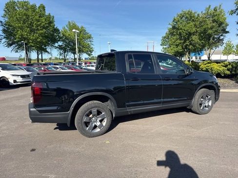 Used 2024 Honda Ridgeline TrailSport image 11