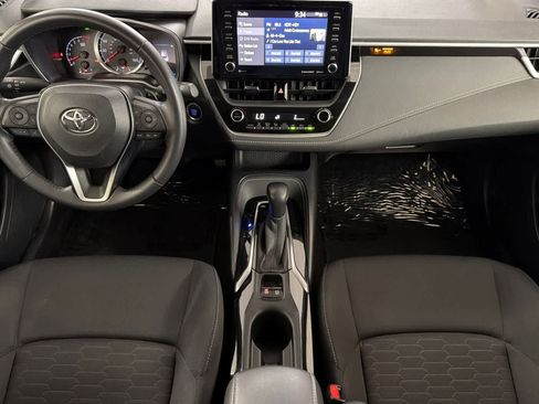 Used 2021 Toyota Corolla SE w/ SE Preferred Package FWD image 3