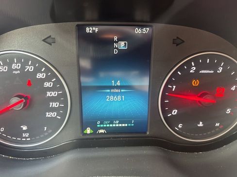 Used 2024 Mercedes-Benz Sprinter 2500 image 11