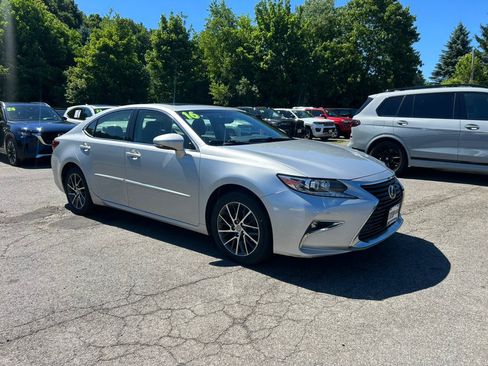 Used 2016 Lexus ES 350 w/ Navigation System Package FWD image 8