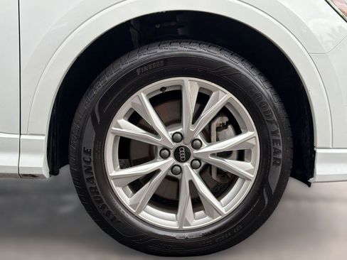 Used 2024 Audi Q3 2.0T Premium AWD/4WD image 12