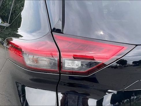 Used 2024 Nissan Rogue Platinum AWD/4WD image 28