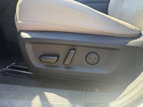 Used 2023 Nissan Rogue SV w/ SV Premium B Package AWD/4WD image 25