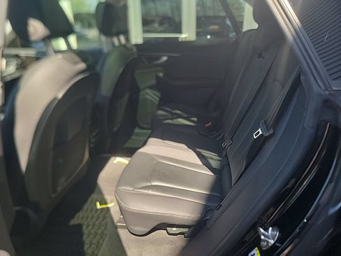 Used 2023 Audi Q8 Premium w/ Convenience Package AWD/4WD image 17