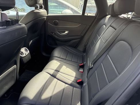 Used 2022 Mercedes-Benz GLC 300 4MATIC image 10