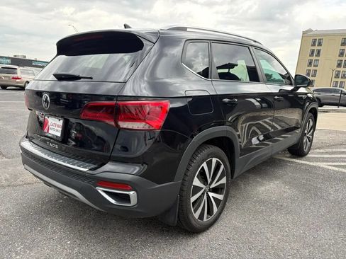 Used 2022 Volkswagen Taos SE AWD/4WD image 5