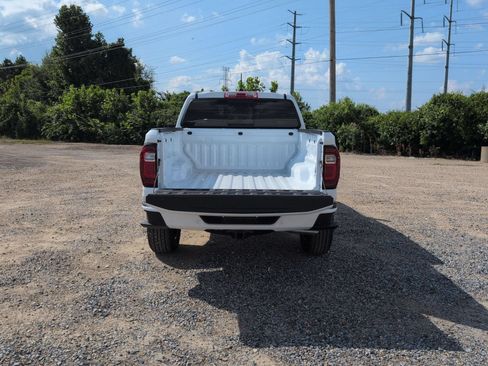 New 2026 GMC Canyon Elevation w/ Convenience Package RWD image 4