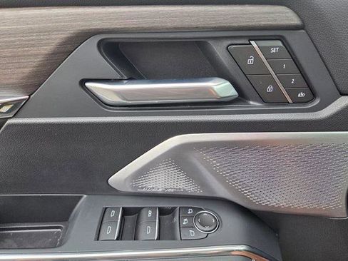 Used 2025 GMC Acadia Denali w/ Super Cruise Package image 20