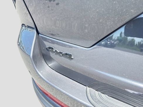 Used 2023 Jeep Grand Cherokee Altitude AWD/4WD image 9
