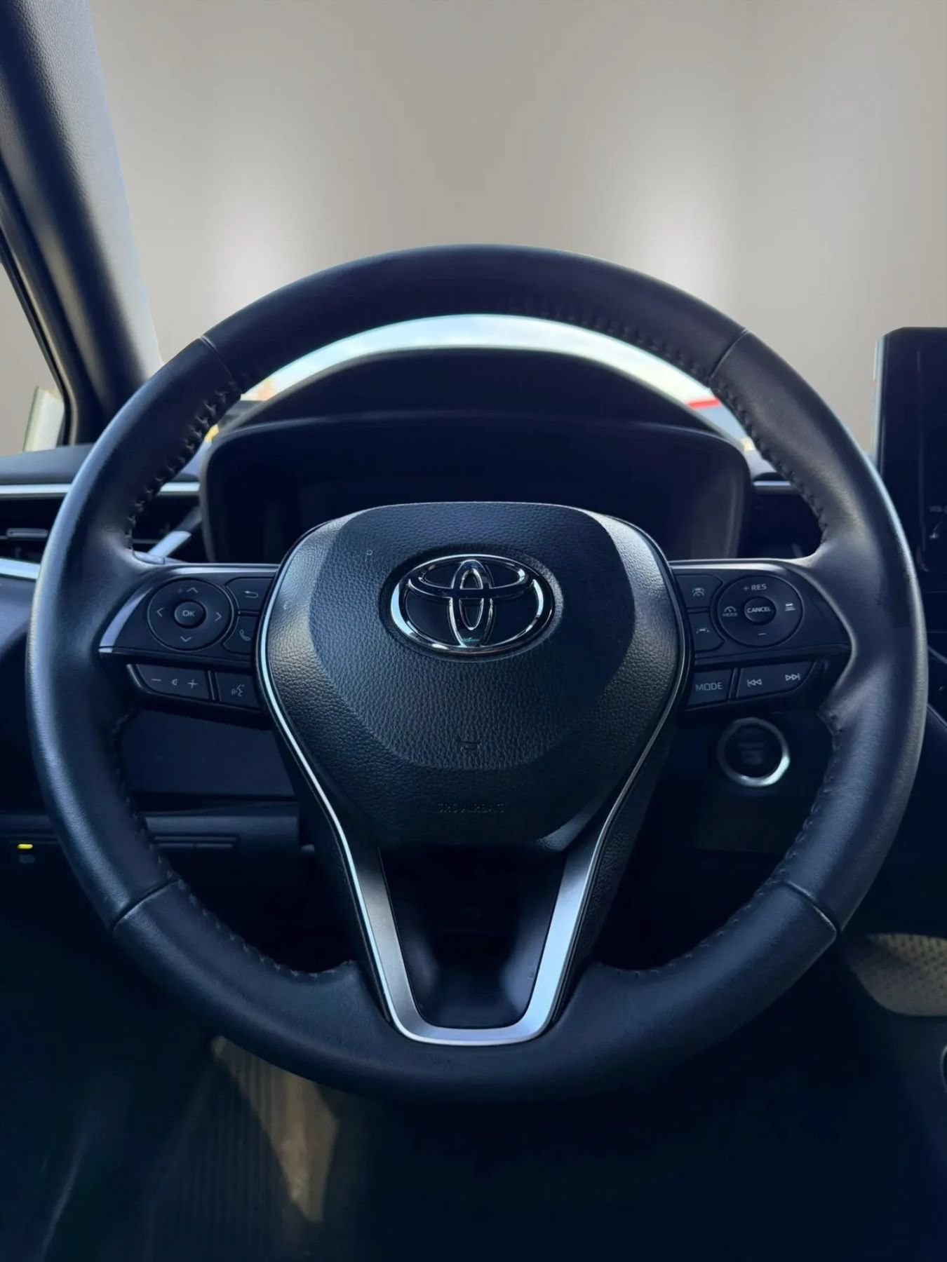 Used 2025 Toyota Corolla SE FWD image 15